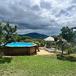 Villa Casale In Collina Immerso Nel Con Piscina E Ampio Giardino