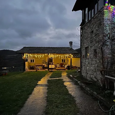 Casale In Collina Immerso Nel Con Piscina E Ampio Giardino Villa *