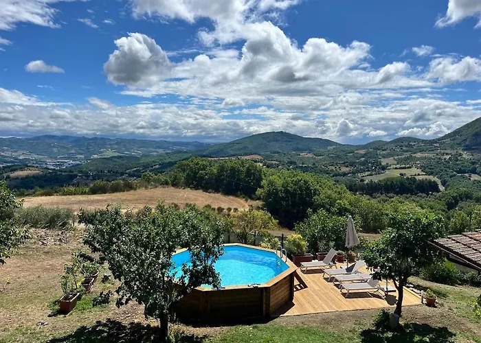 Casale In Collina Immerso Nel Con Piscina E Ampio Giardino Villa *